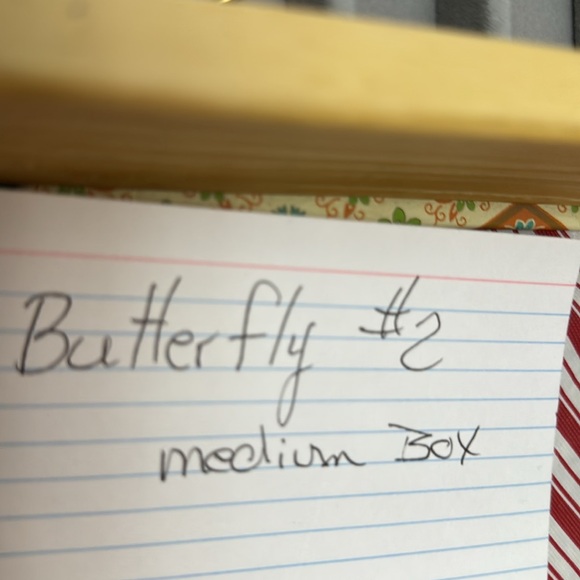 18BK HGE Gold Solitaire Ring With Clear Gemstone Size  7/8 - Picture 7 of 7